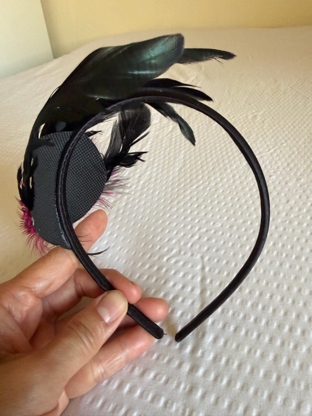 Women’s Black & Magenta Feather Headband with Zipper Rose Accent - Picture 3 of 8